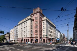 W2407 N2193 bearbeitet web